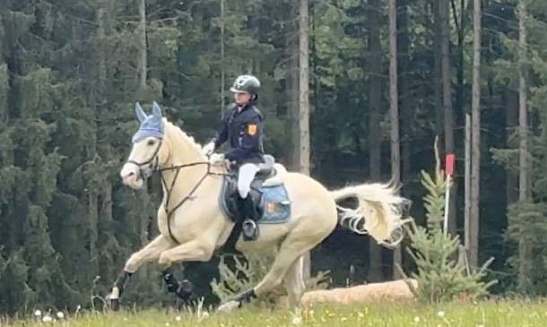 Vielseitigkeit - Silber-Glanz für Mattea Sauter: PSK Oberschwaben überzeugt in Marbach 🥈🐎... mit tollem Teamergebnis!
