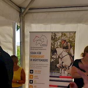 125 Jahre Pferdesportgeschichte – und mittendrin die Zukunft 🐴🎉PSKO live vor Ort dabei ...